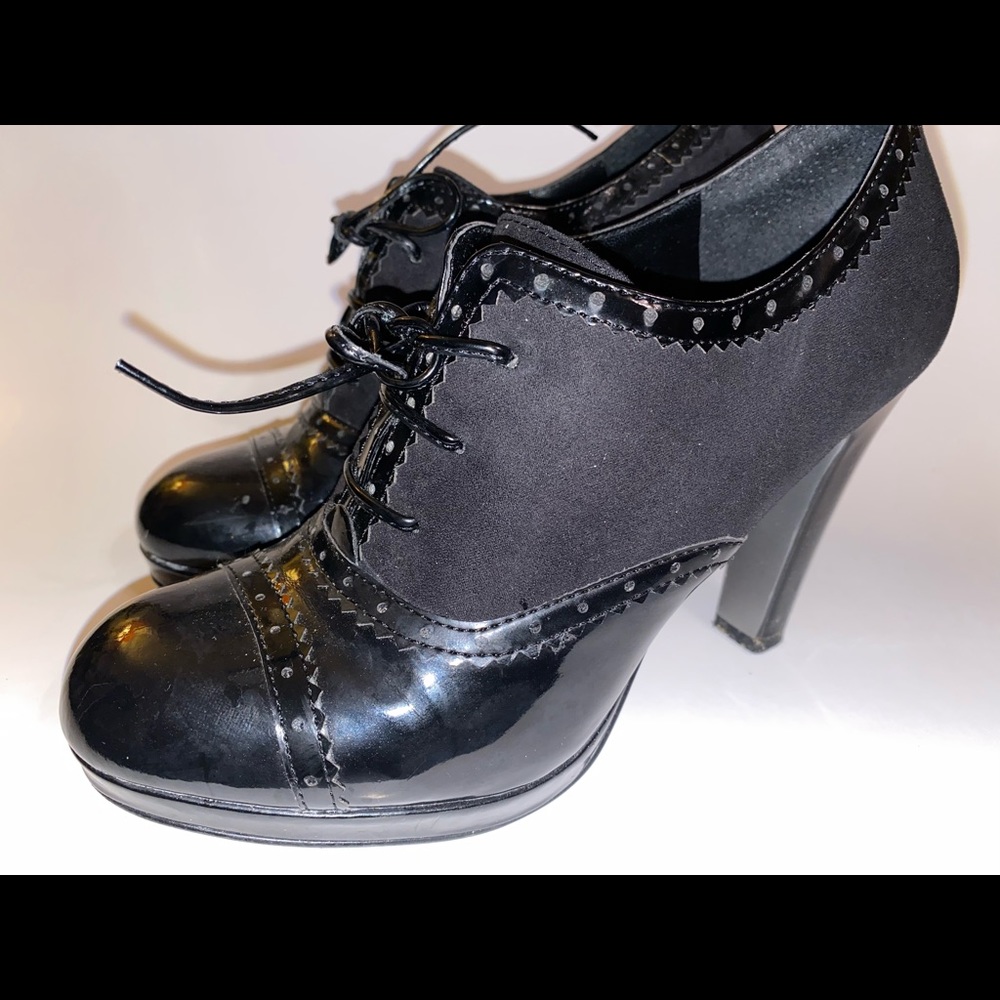 Tahari Vintage Oxford Suede & Patent Heels.